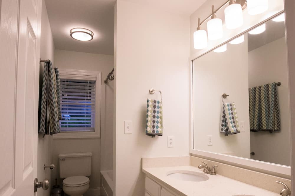Photo of Bathroom in Fairview