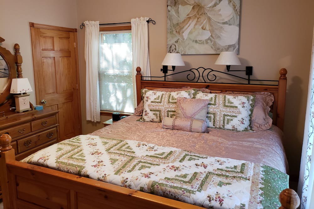 Photo of Bedroom in Burnsville