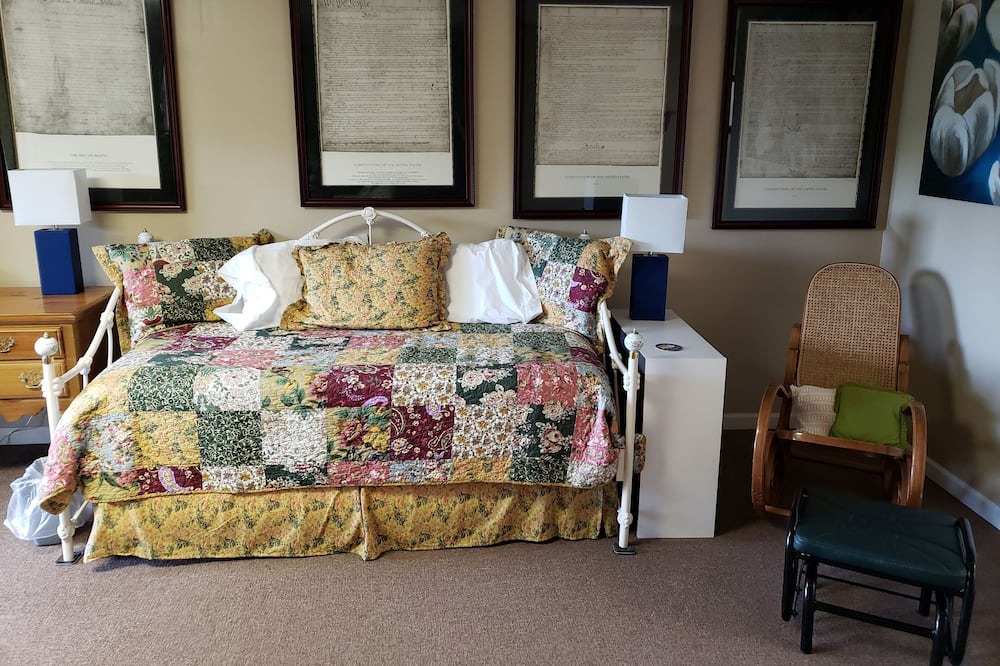 Photo of Bedroom in Burnsville