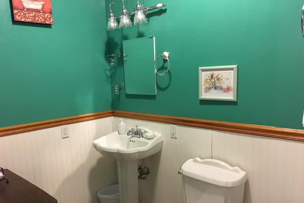 Photo of Bathroom in Waynesboro