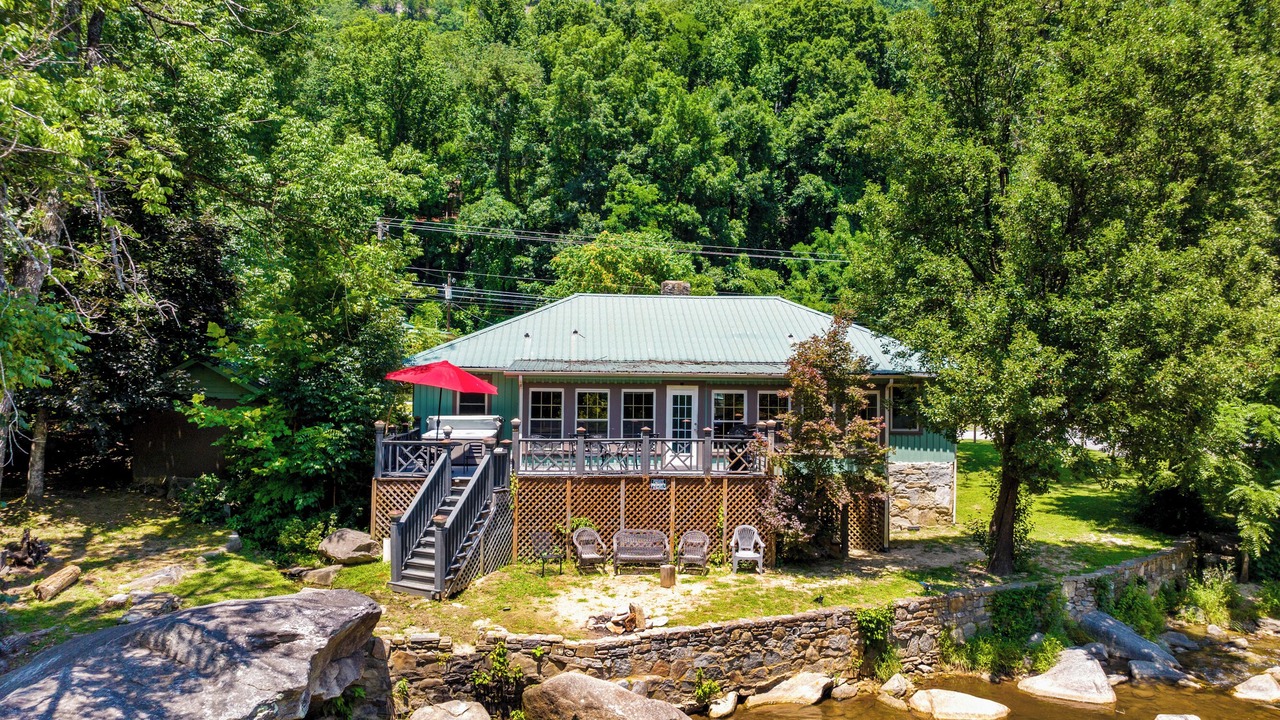 Photo of Outdoor in Chimney Rock