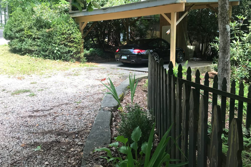 Photo of Others in Highlands Hills