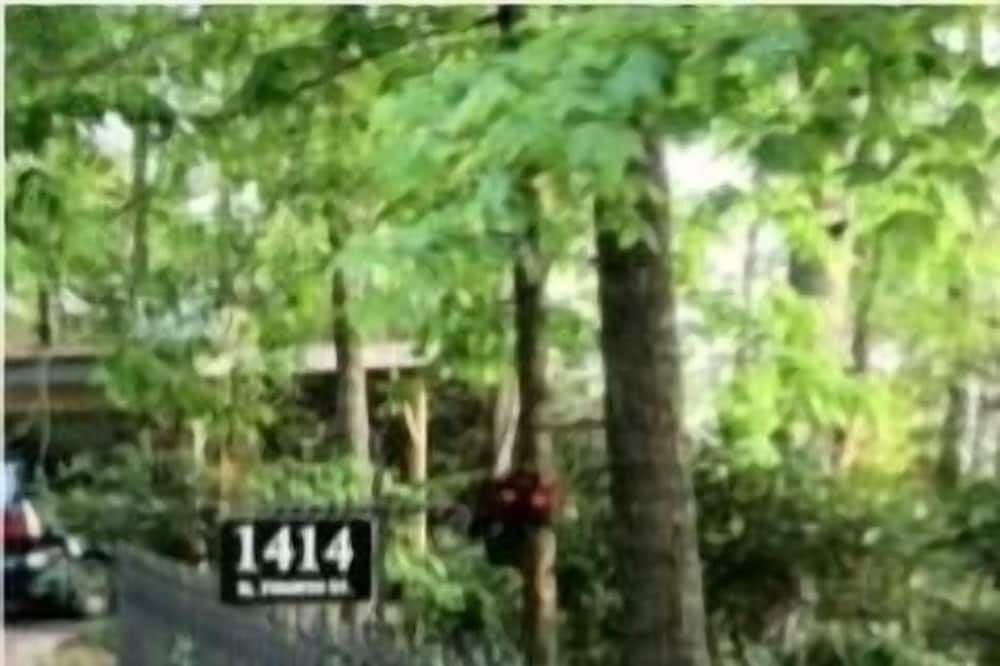 Photo of Others in Highlands Hills