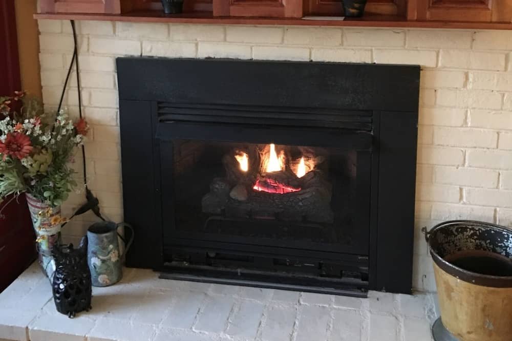 Photo of Livingroom in Highlands Hills