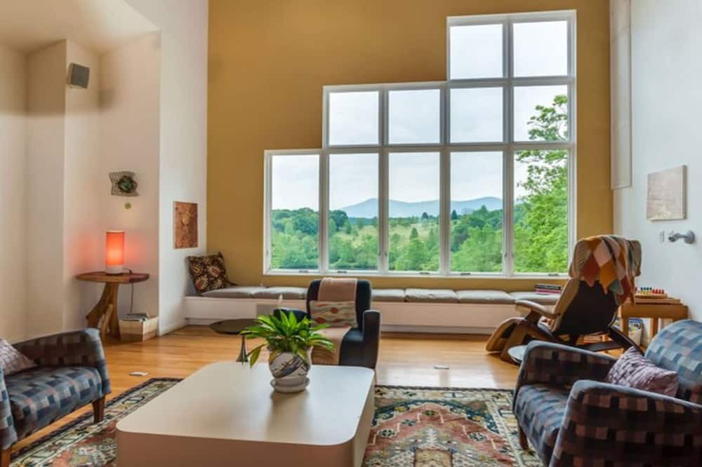 Photo of Livingroom in Columbus