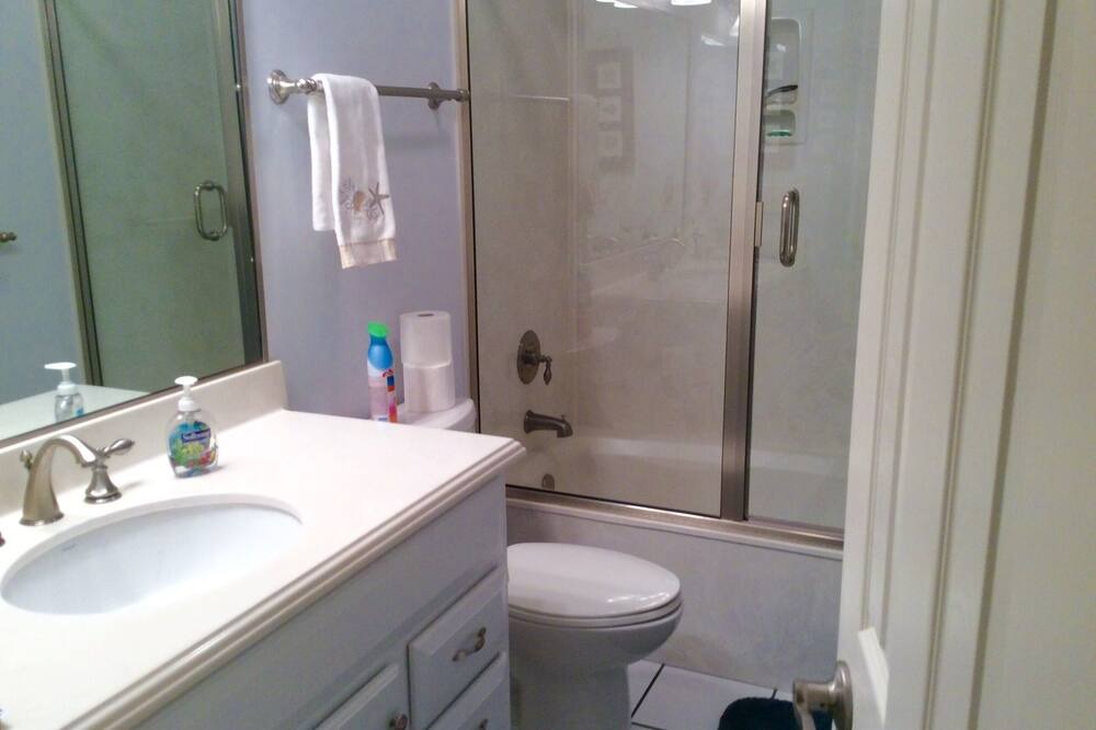 Photo of Bathroom in Ocean Isle Beach