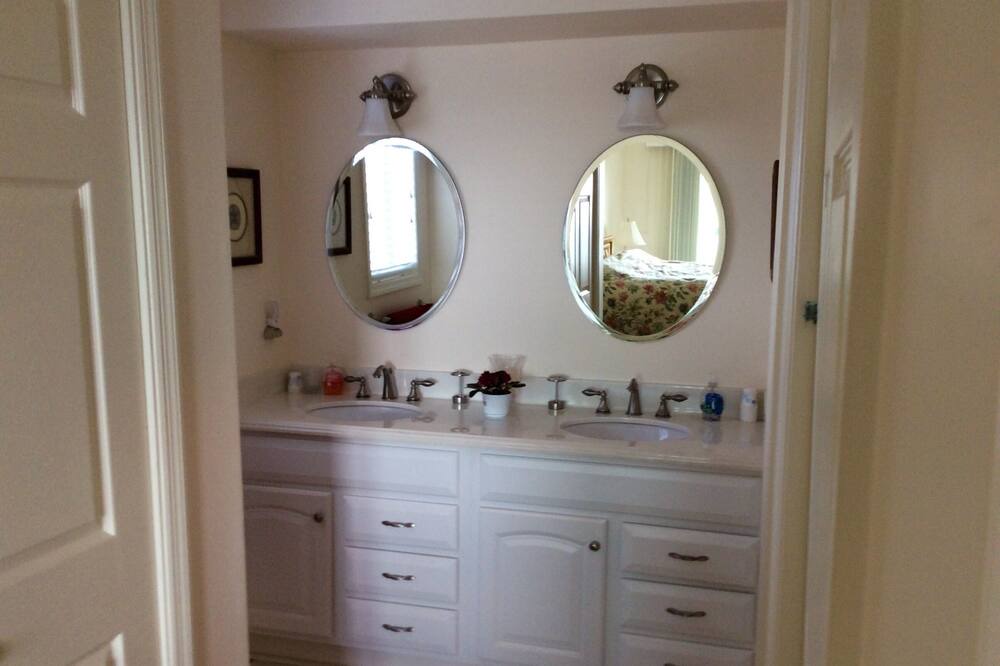 Photo of Bathroom in Ocean Isle Beach