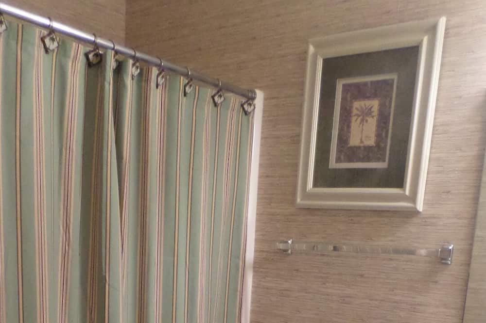 Photo of Bathroom in Sea Trail