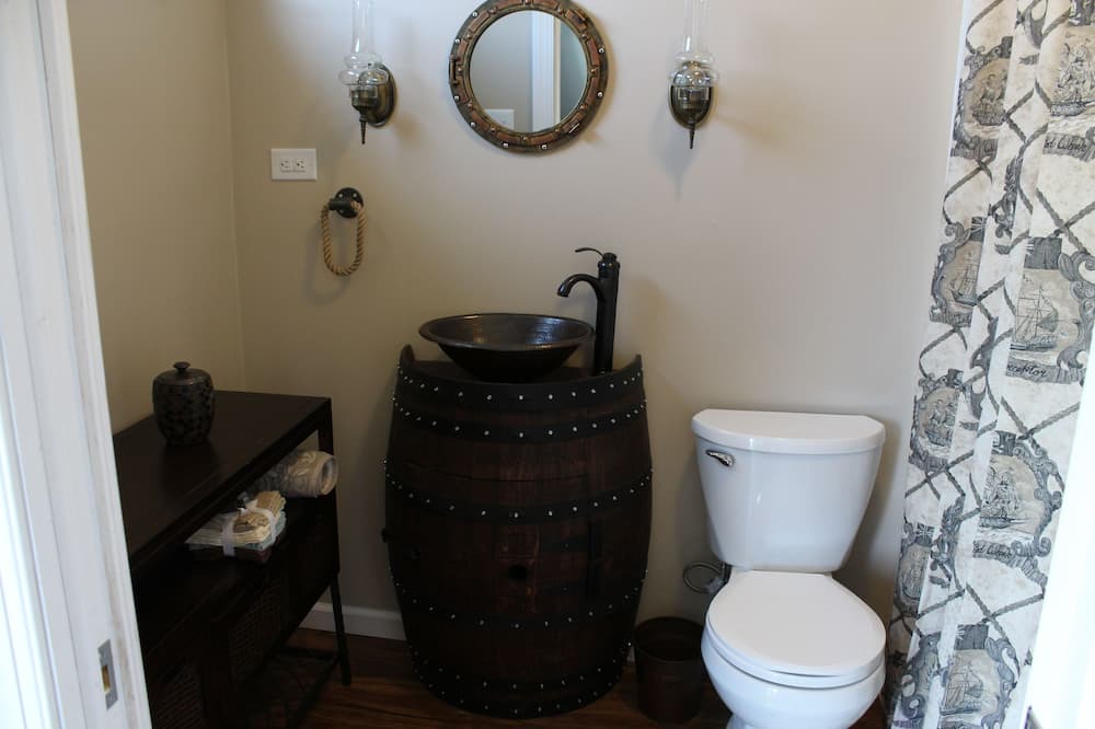 Photo of Bathroom in Colington Harbour
