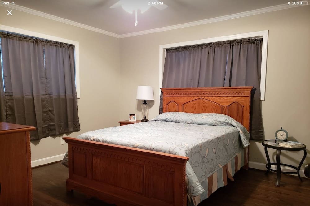 Photo of Bedroom in Statesville