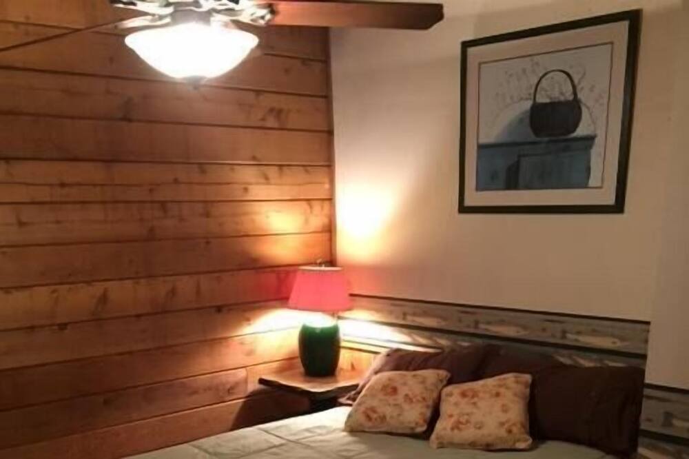 Photo of Bedroom in Horse Shoe