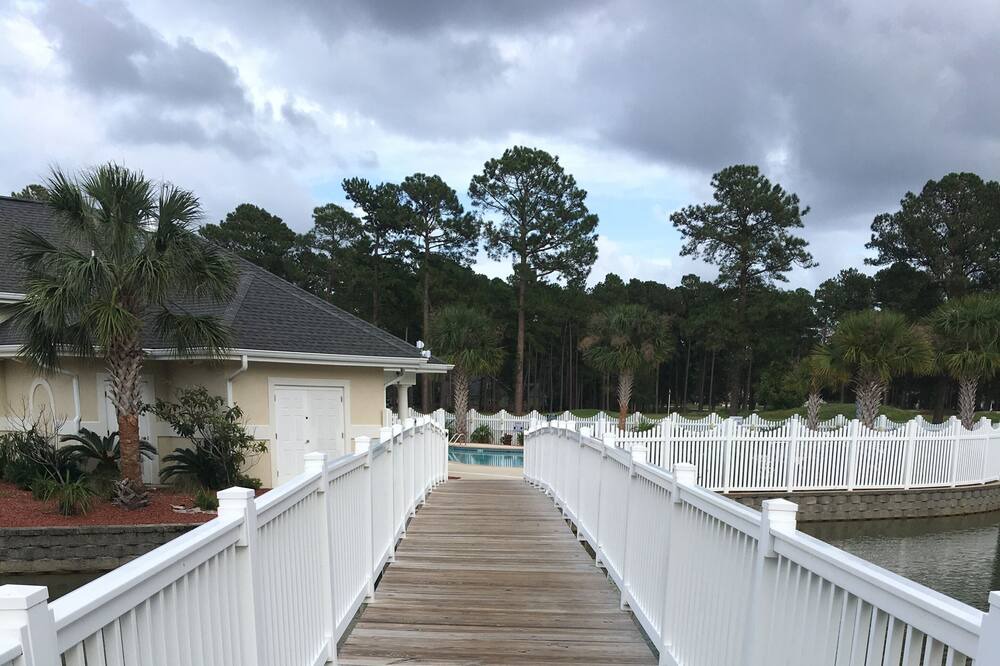 Photo of Outdoor in Calabash