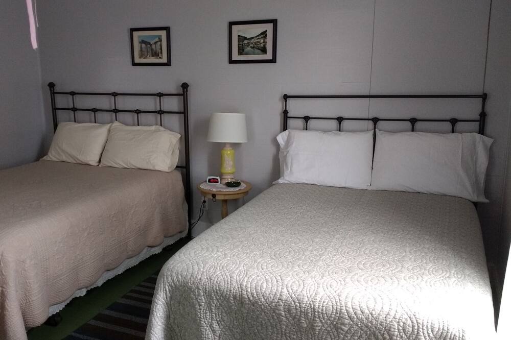 Photo of Bedroom in Lynchburg