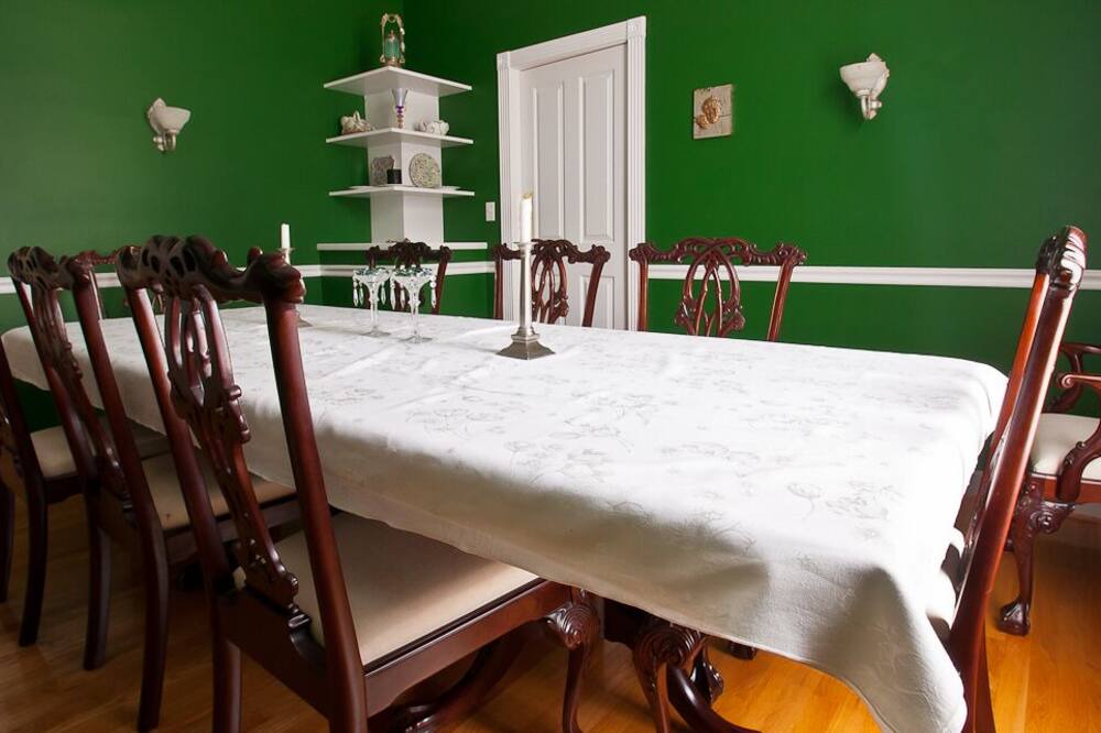 Photo of Bedroom in Lynchburg