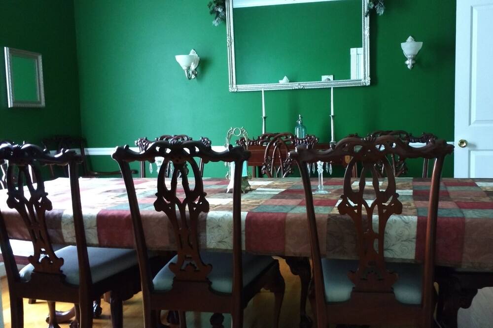 Photo of Bedroom in Lynchburg