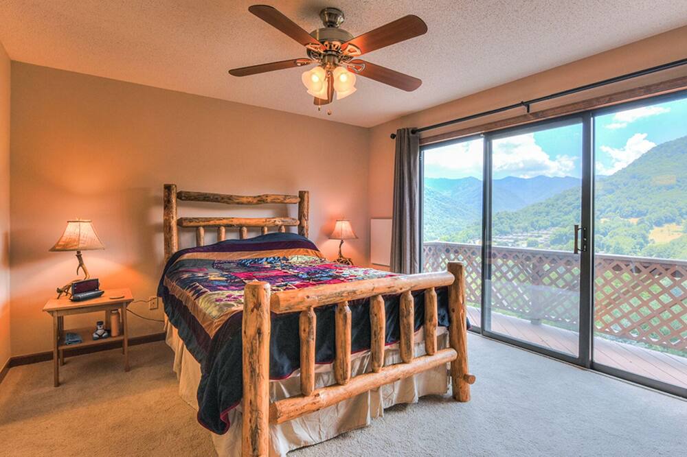 Photo of Bedroom in Valley Creek Run