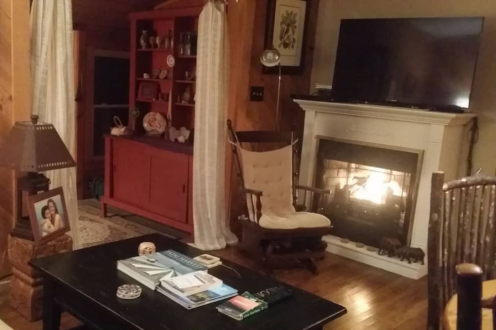 Photo of Bedroom in Elk Park