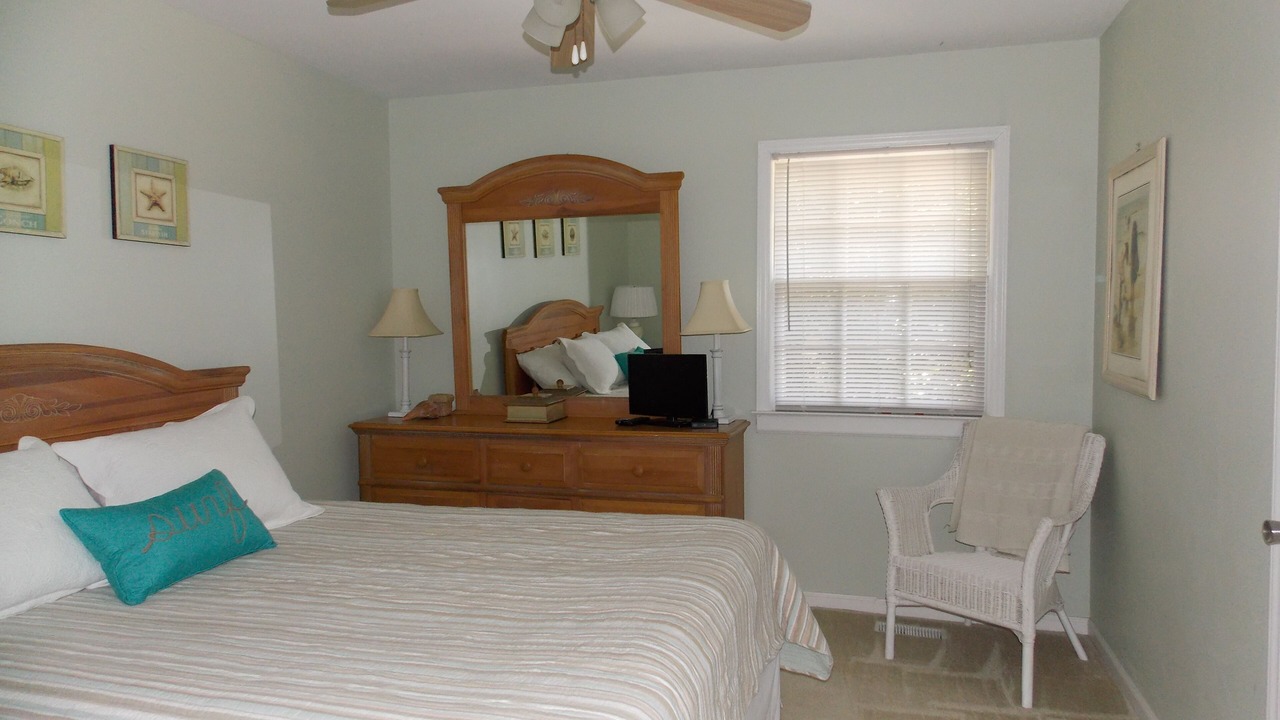 Photo of Bedroom in Emerald Isle