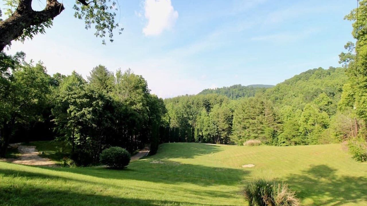 Photo of Outdoor in Hendersonville