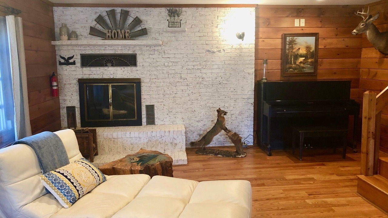 Photo of Livingroom in Hendersonville
