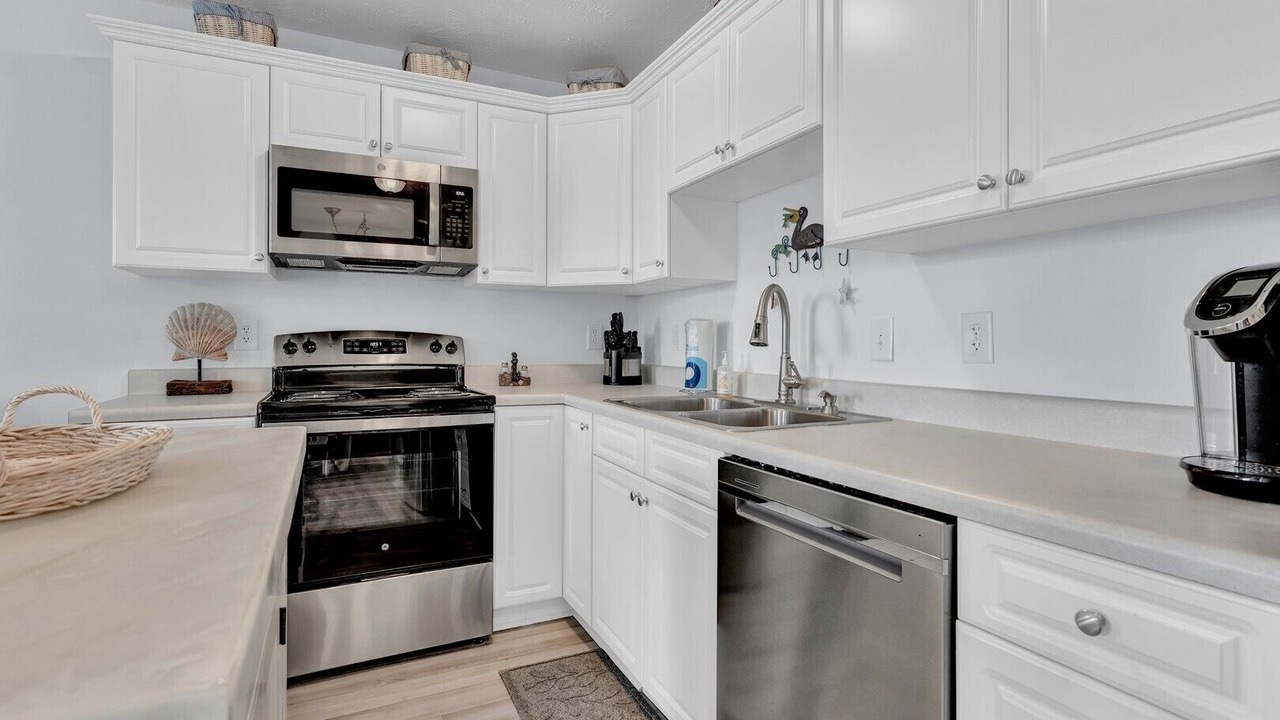 Photo of Kitchen in Surf City