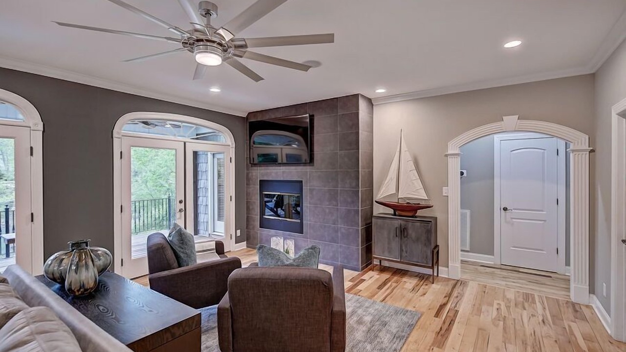Photo of Livingroom in Mooresville