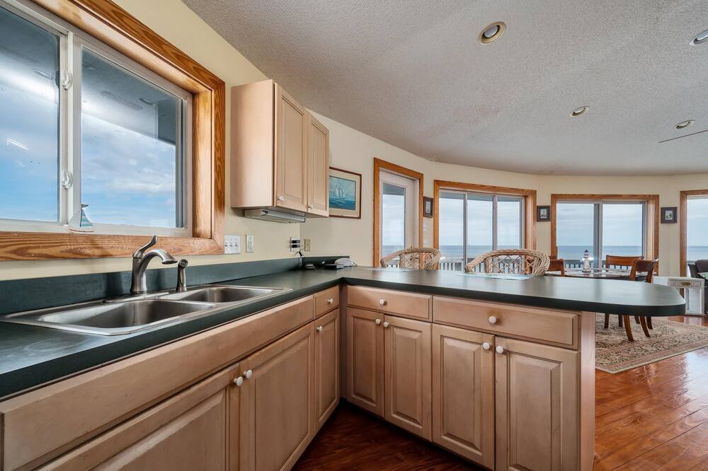 Photo of Kitchen in Cedar Island