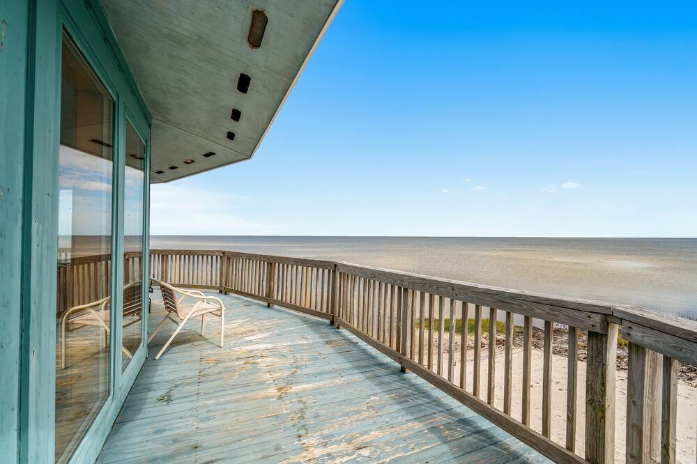 Photo of Patio Balcony in Cedar Island