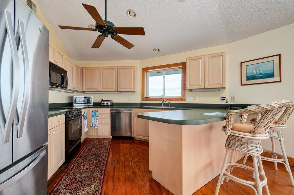 Photo of Kitchen in Cedar Island
