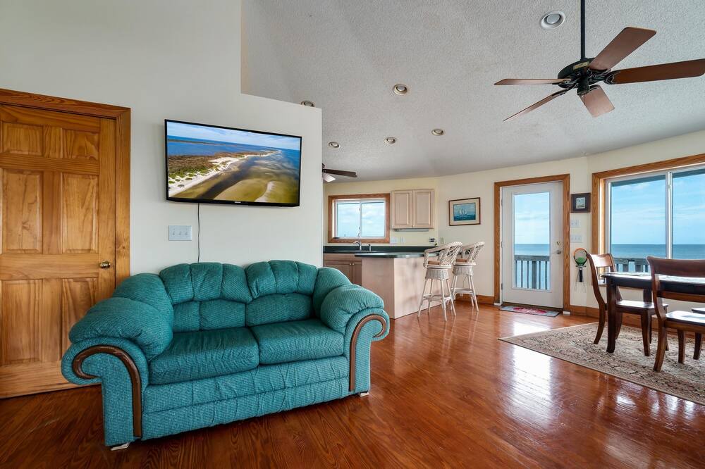 Photo of Others in Cedar Island