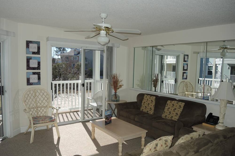 Photo of Livingroom in Calabash