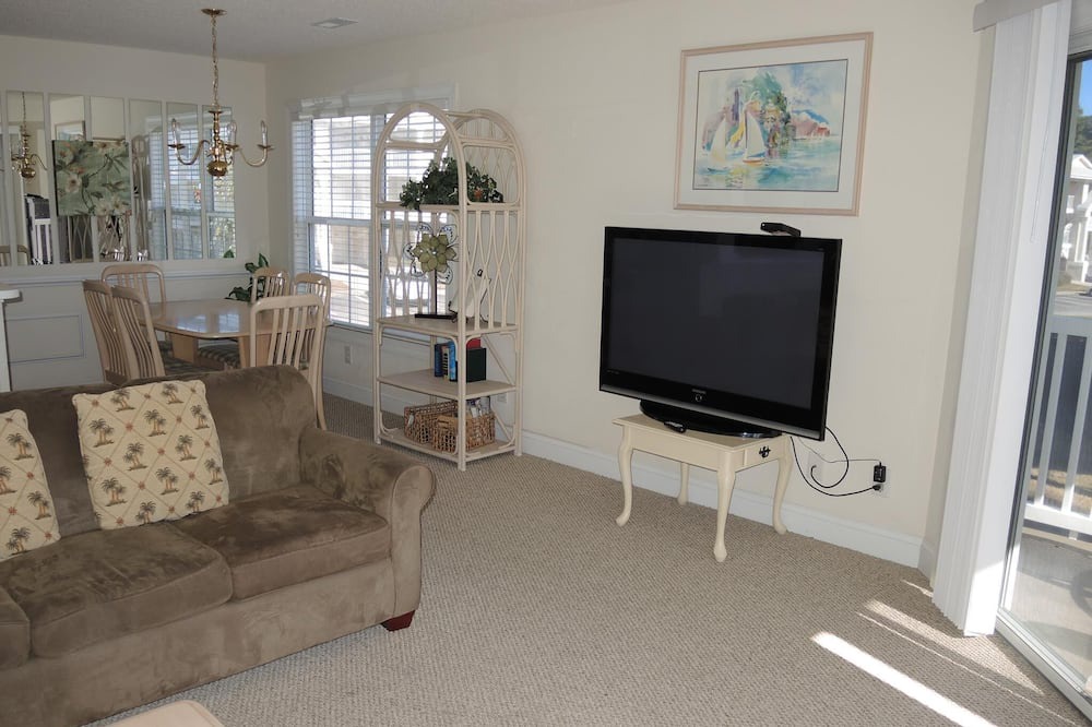 Photo of Livingroom in Calabash