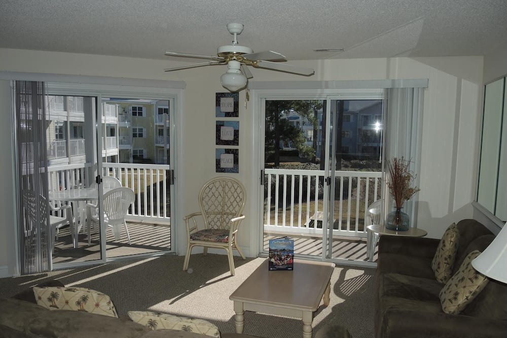 Photo of Livingroom in Calabash
