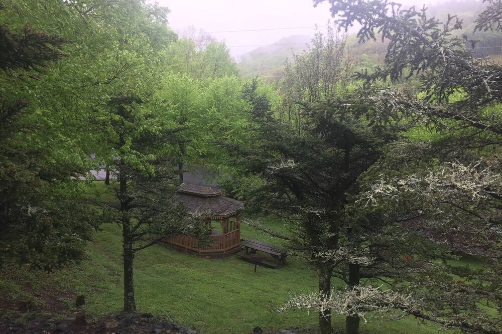 Photo of Others in Blowing Rock