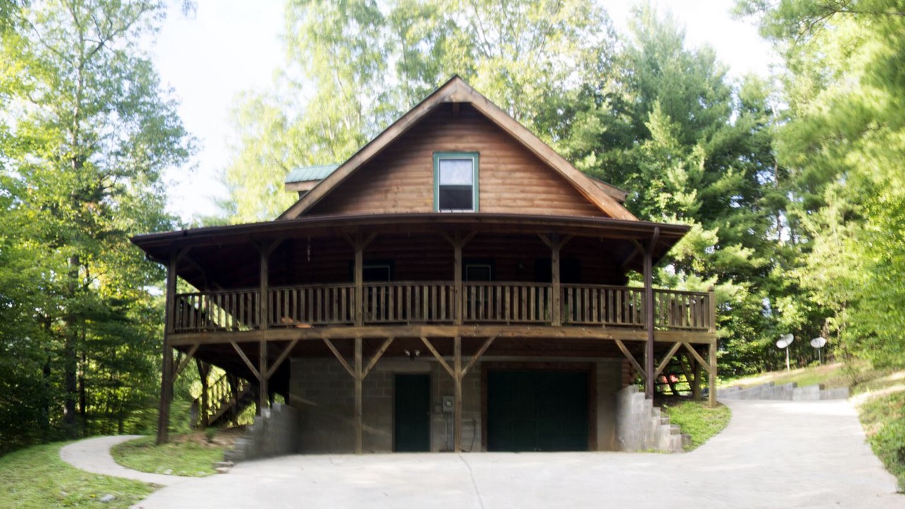 Photo of Buildings in Vein Mountain