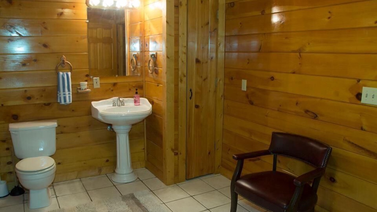 Photo of Bathroom in Vein Mountain
