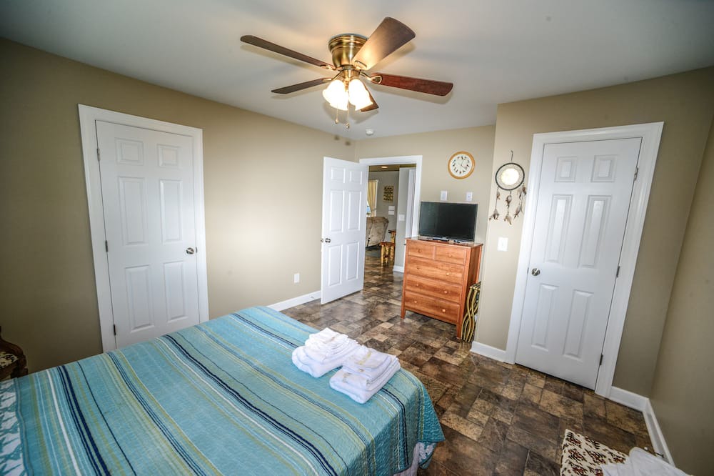 Photo of Bedroom in Lake Lure