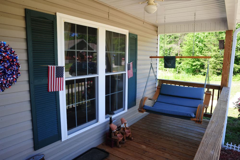 Photo of Patio Balcony in Lake Lure