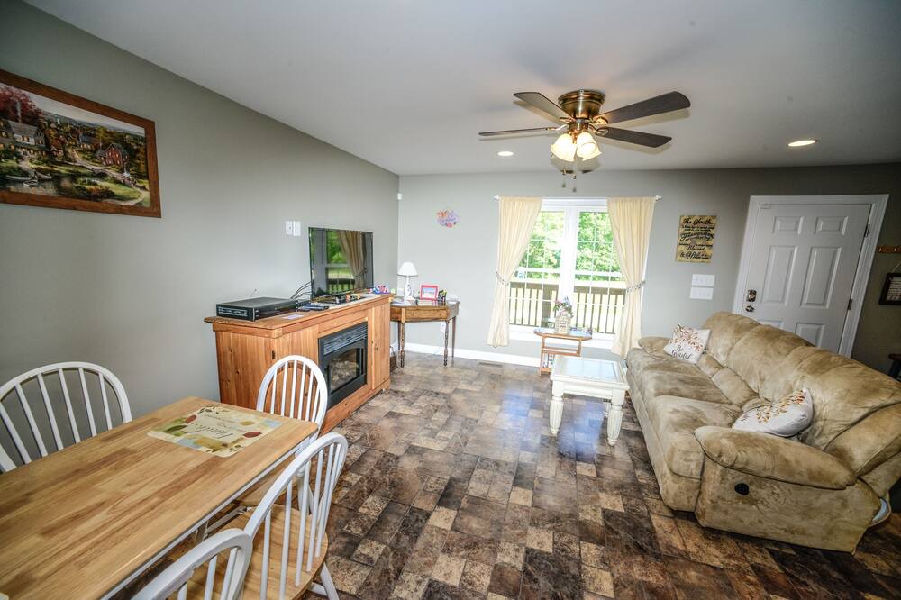 Photo of Livingroom in Lake Lure