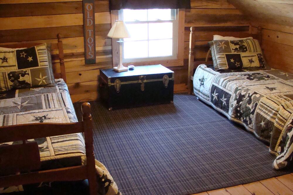 Photo of Bedroom in Maggie Valley