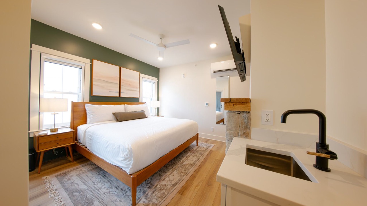 Photo of Bedroom in Blowing Rock