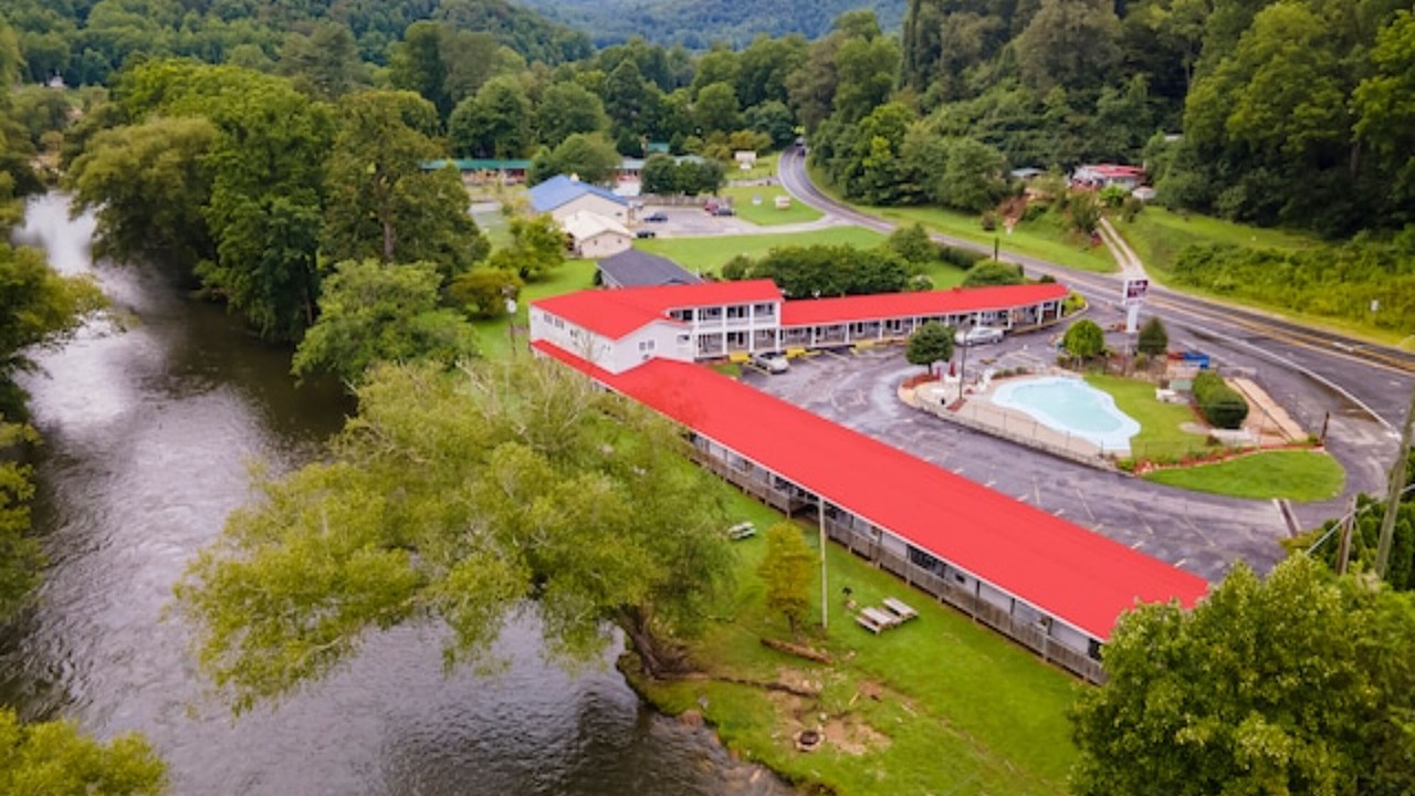 Photo of Outdoor in Cherokee