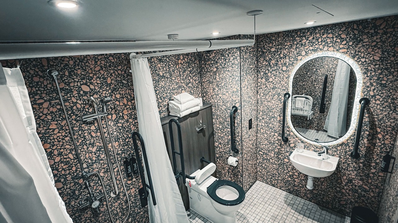 Photo of Bathroom in Reading
