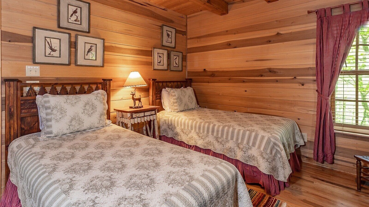 Photo of Outdoor in Lake Toxaway