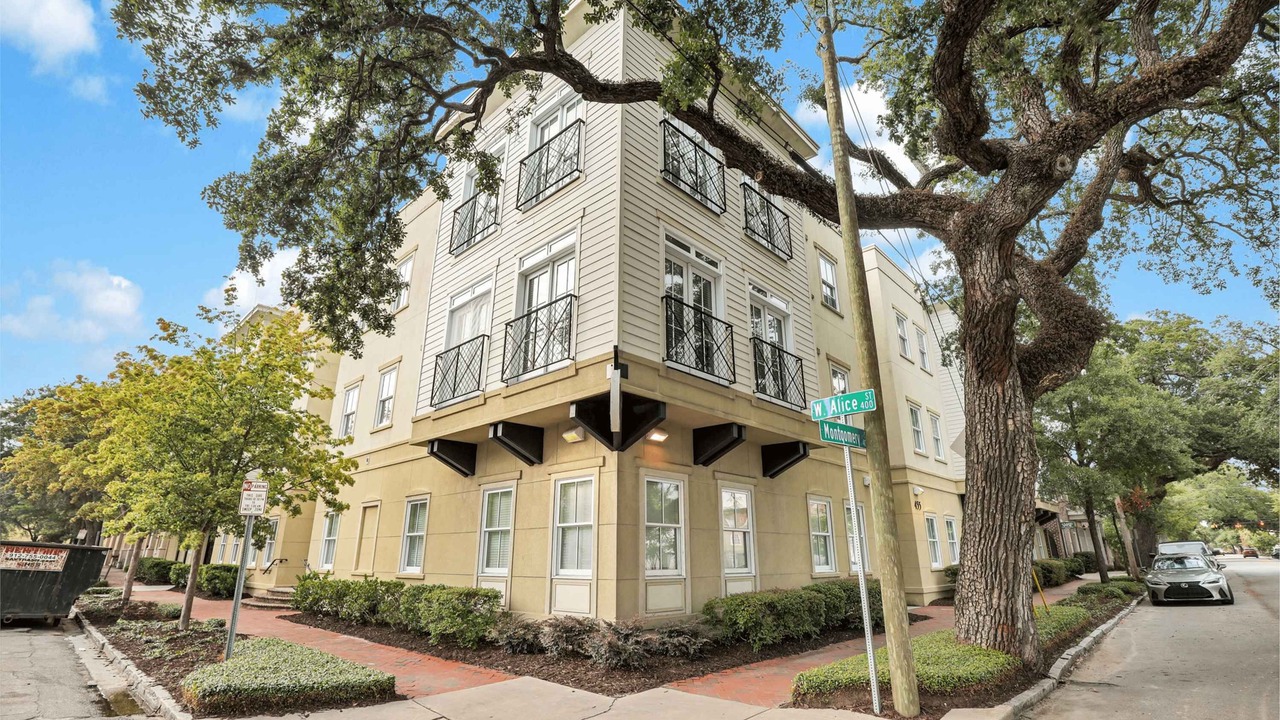 Photo of Outdoor in Old West Broad Neighborhood