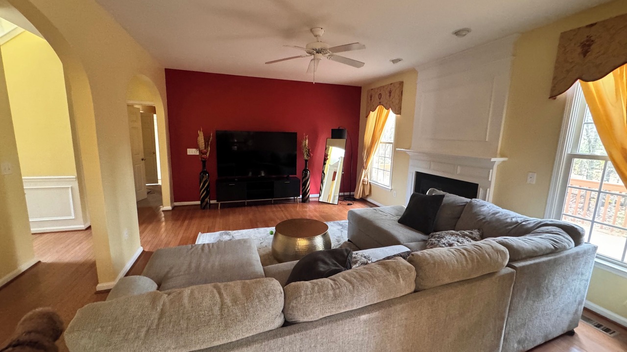 Photo of Livingroom in Holly Glen