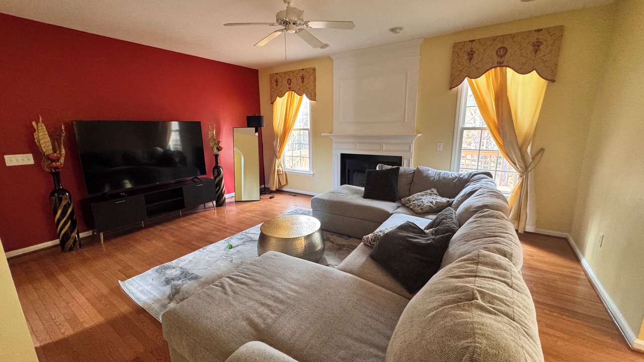 Photo of Livingroom in Holly Glen