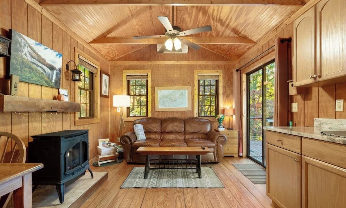 Photo of Livingroom in Chimney Rock