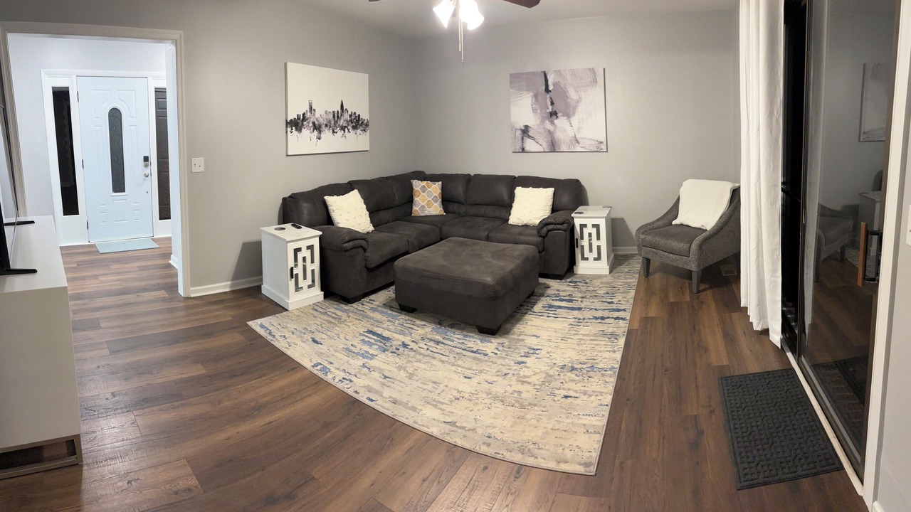 Photo of Livingroom in Jamestown