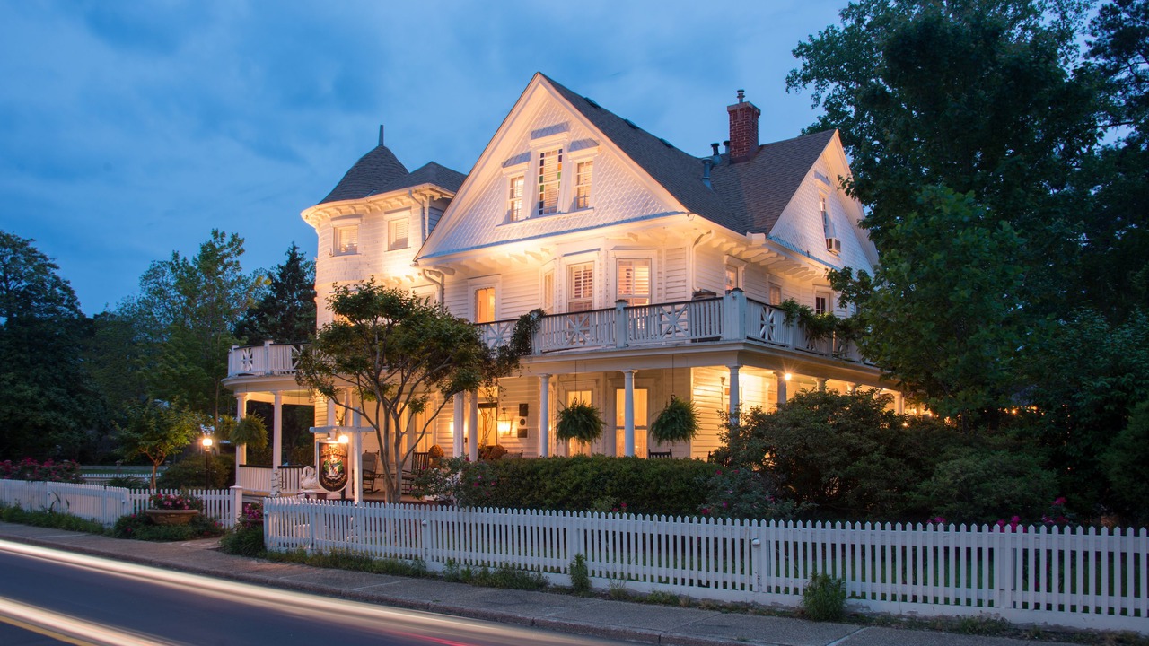 Photo of Buildings in Historic Downtown Manteo